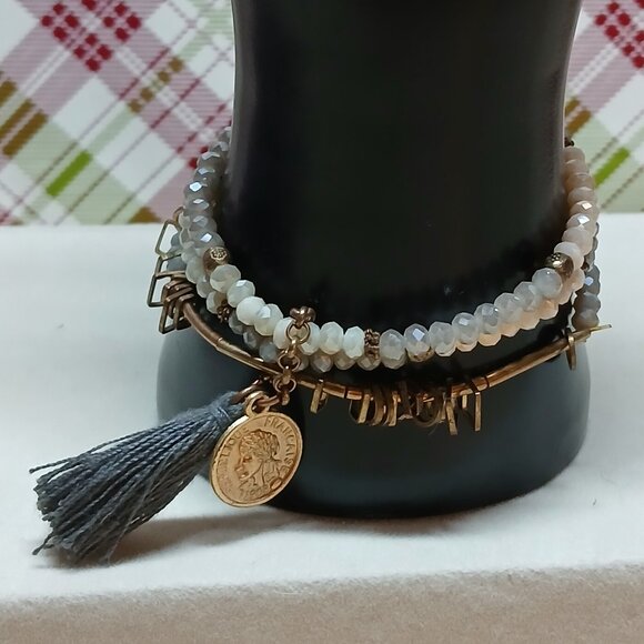 Hand Crafted Multi Strand Stretchy Beaded Tassel Bracelet Fashion Jewelry #42 - Picture 4 of 9